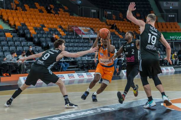 展现出了出 展现出了出