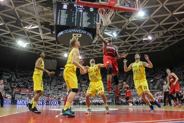 绝境中逆转 绝境中逆转